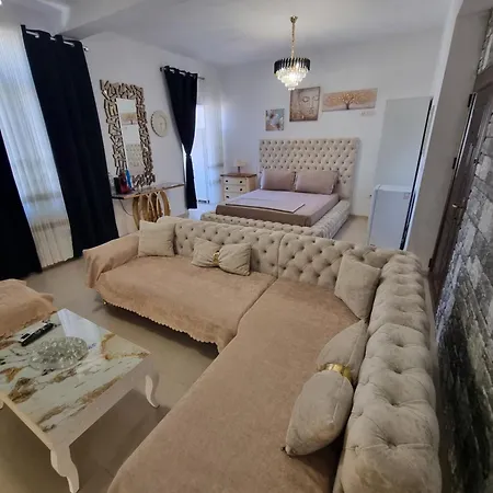 Thopia Apartment